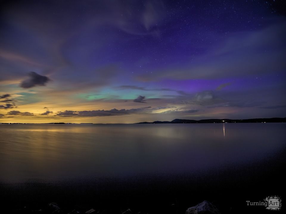 Violet blue light aurora