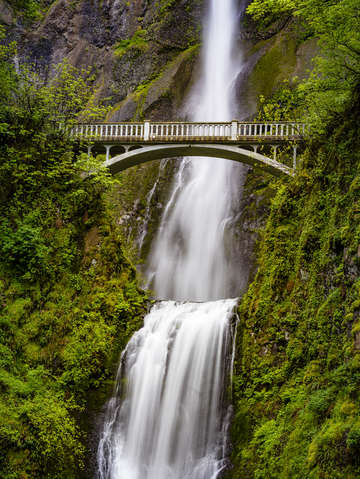 Multnomah falls alignment