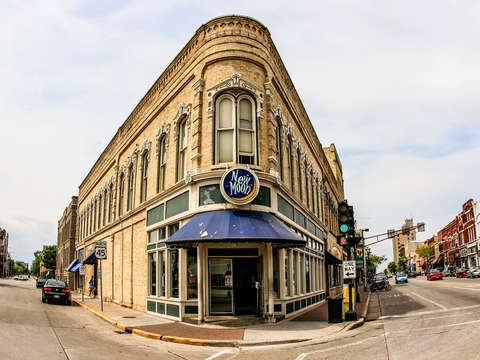 Osh kosh street scene