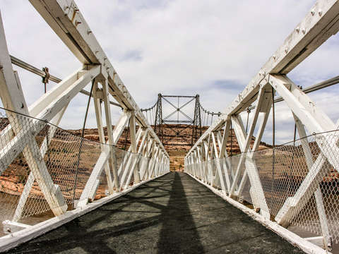 Dewey bridge