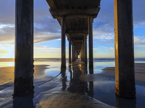Golden column