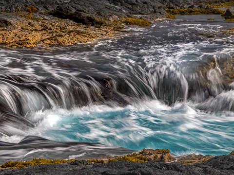 Underwater lava tube