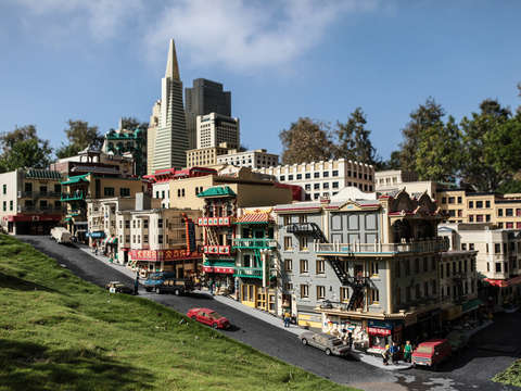 Lego chinatown