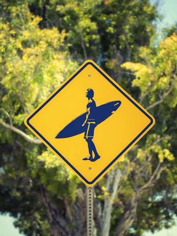 Surfer xing 2