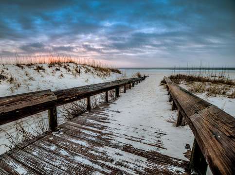 Walk to beach in gulf state park