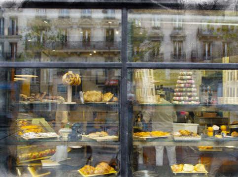 Paris bakery reflections