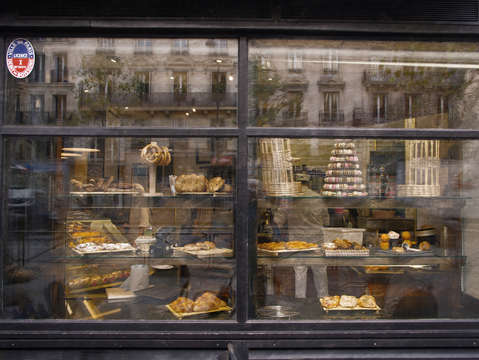 Reflections of a paris bakery