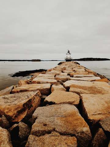 Spring ledge light