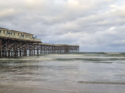 A crystal pier winter