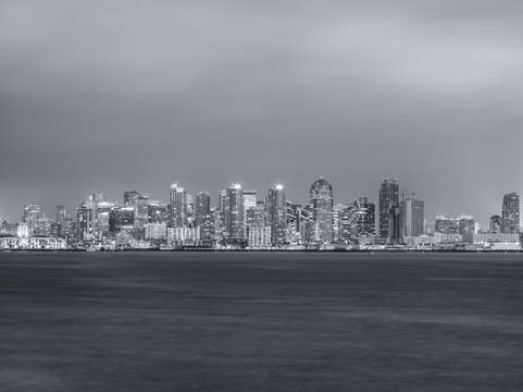 Monochrome skyline