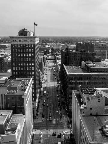 Indy 14 bw