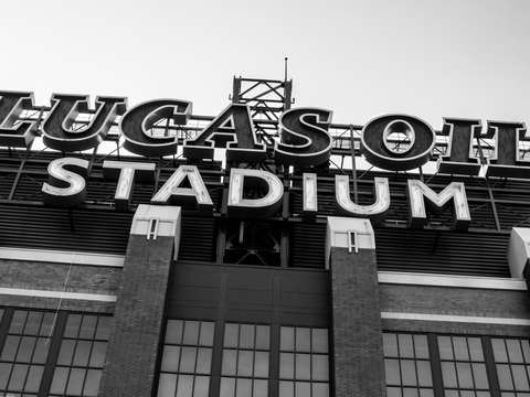 Indy 16 bw