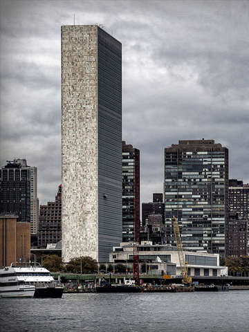 Queens skyline from manhattan nyc