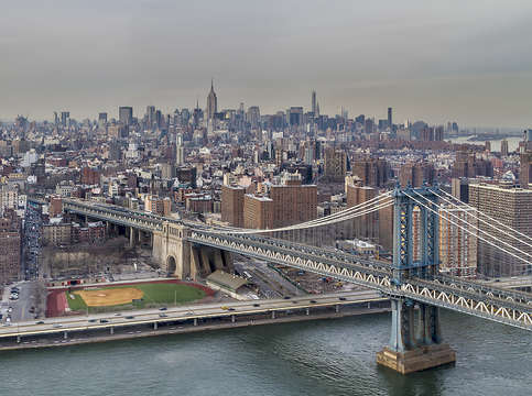 Manhattan bridge in bound 6116