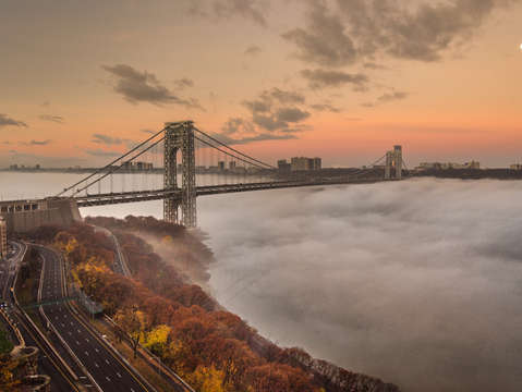 Early morning fog under the gwb