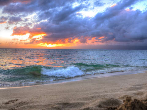 Maui sunset in the sand