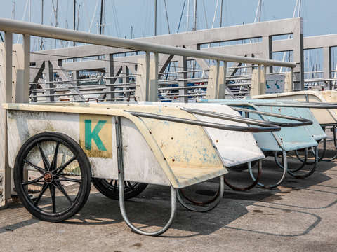 Dock carts