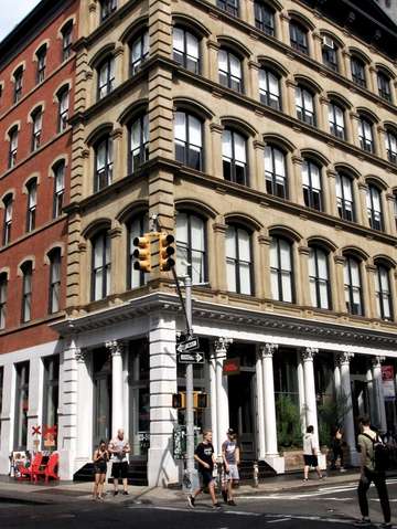 Soho corner