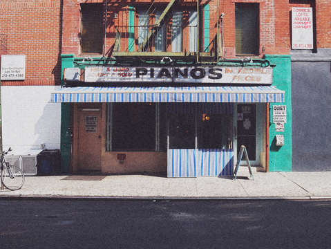 Pianos