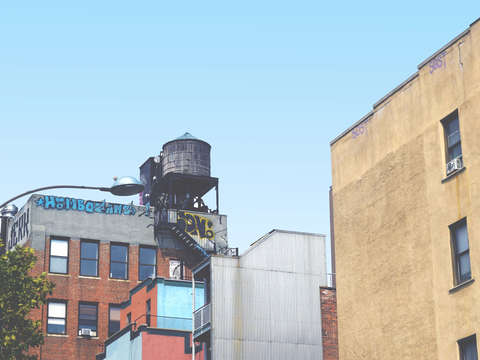 Les water tower