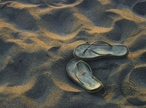 Sandles