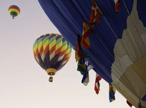 Balloons in flight 2