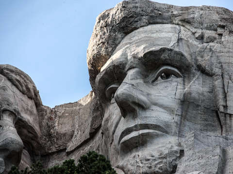 Abraham lincoln at mount rushmore
