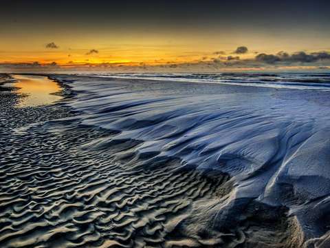 Water trails in the sand v2 dsc 2205
