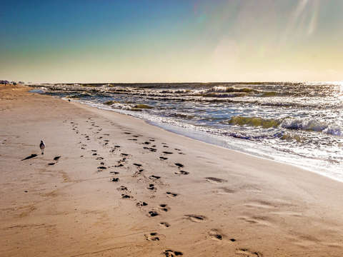 Footprints on the edge dsc 2033