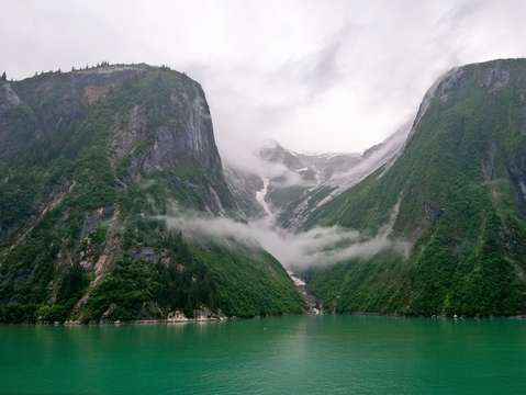 Mist on the mountains