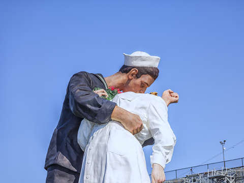 The big kiss