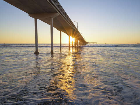 Beams under the pier