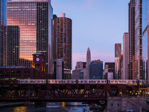 Chicago river architecture