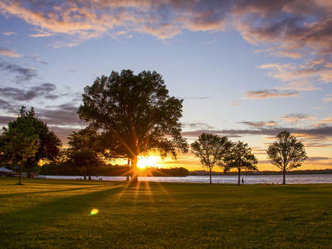 Wakefield lake sunset