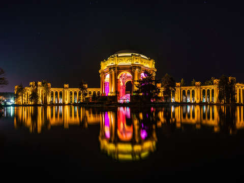 Reflecting on the palace