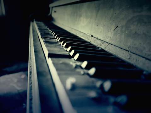 Play the music