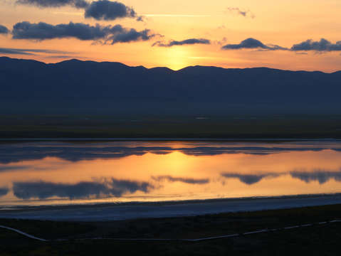 Soda lake reflections