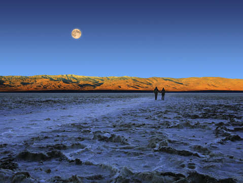Death valley moonset