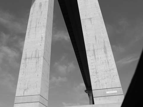 Columns 3