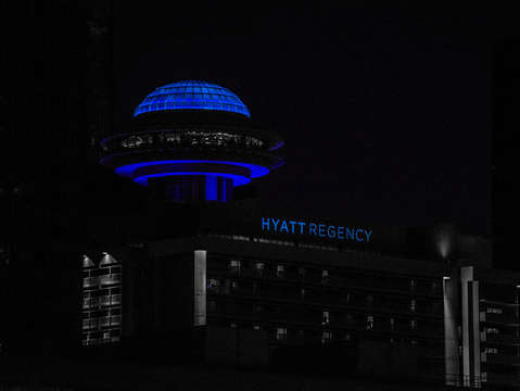 Spaceship at the hyatt