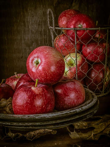 Rustic apples