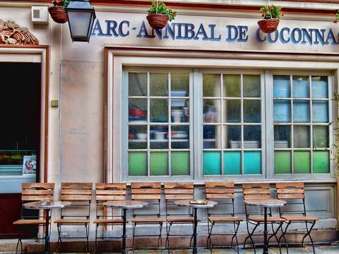 Paris cafe