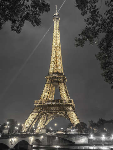Eiffel tower 4