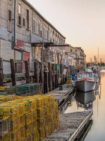 Harbor market