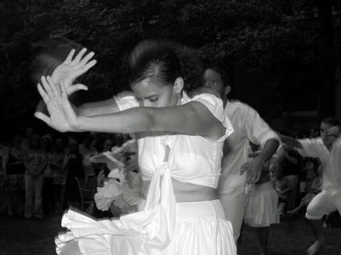 Folkloric dancers