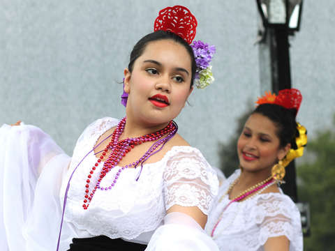 Mexican Dancers