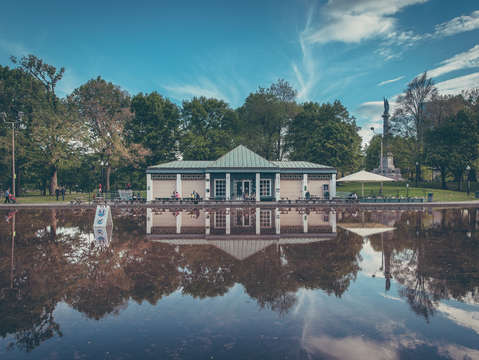 Frog pond in boston common