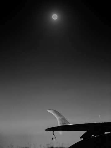 Single moon