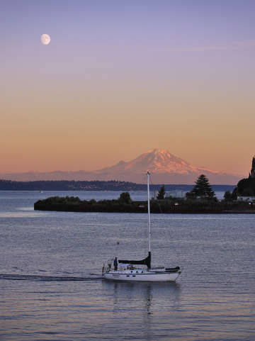 Mt rainier afterglow