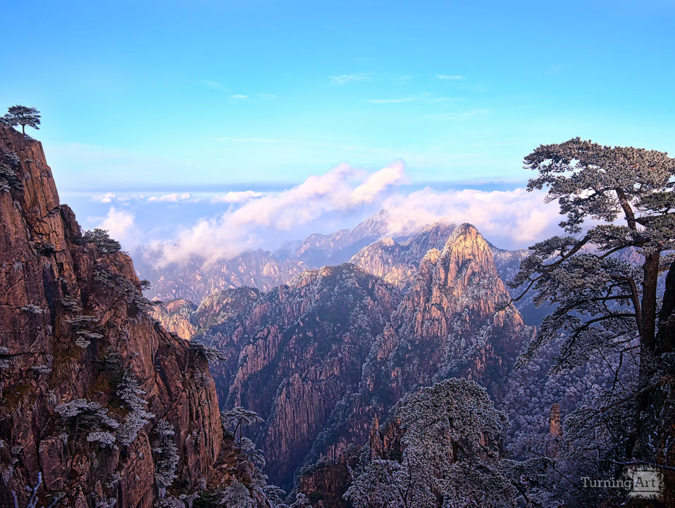 Huangshan mountain first light 3x2
